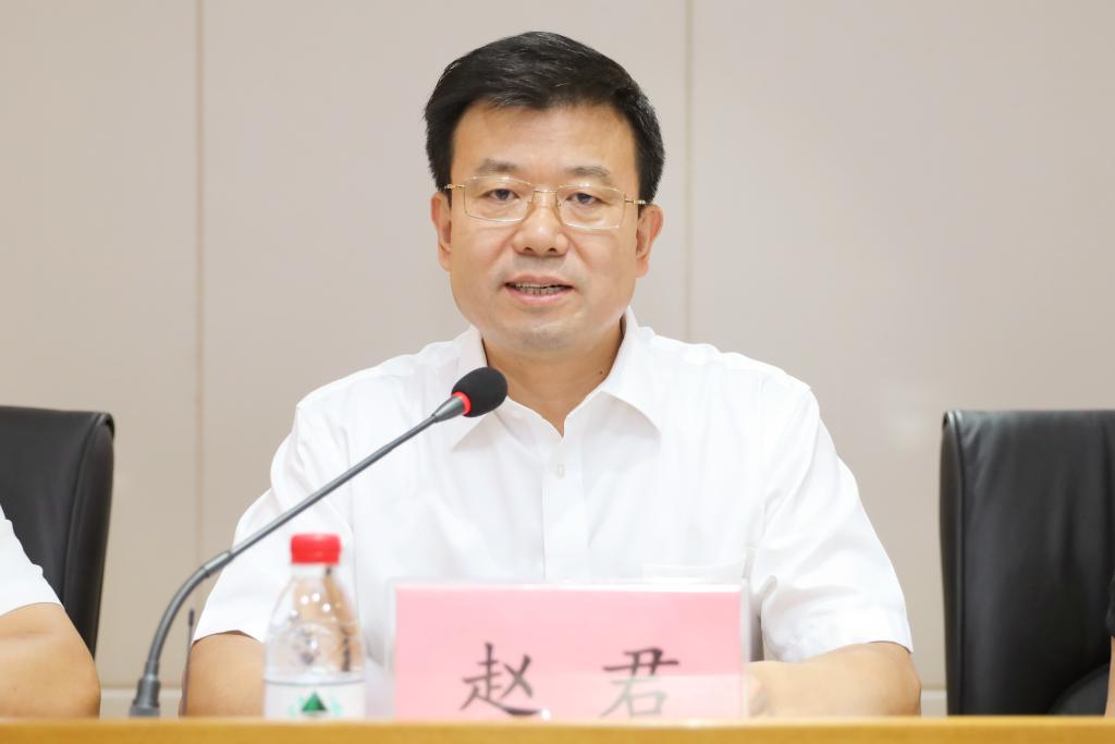 学校2023年中层领导干部综合素质提升培训班圆满结业-广西科技大学