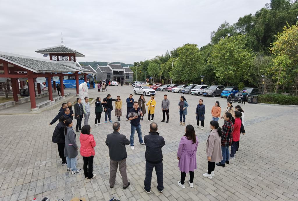 C9D060E027B1BEEB33329BE17A89482A