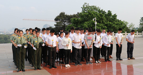 春风已解千层雪 后辈弘扬先烈志——广西科技大学师生“缅先烈，勇担当”清明祭扫烈士墓主题活动