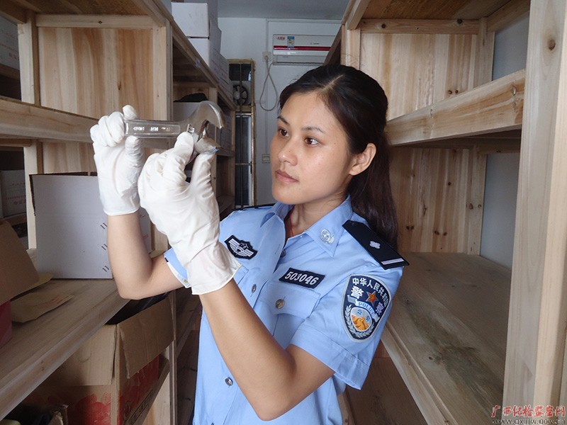 勤廉榜样:玉林80后女法医黄墁 勤廉榜样:玉林80后女法医黄墁