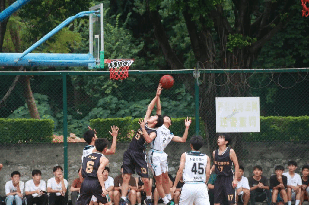 学校2023年新生杯男子篮球赛开赛