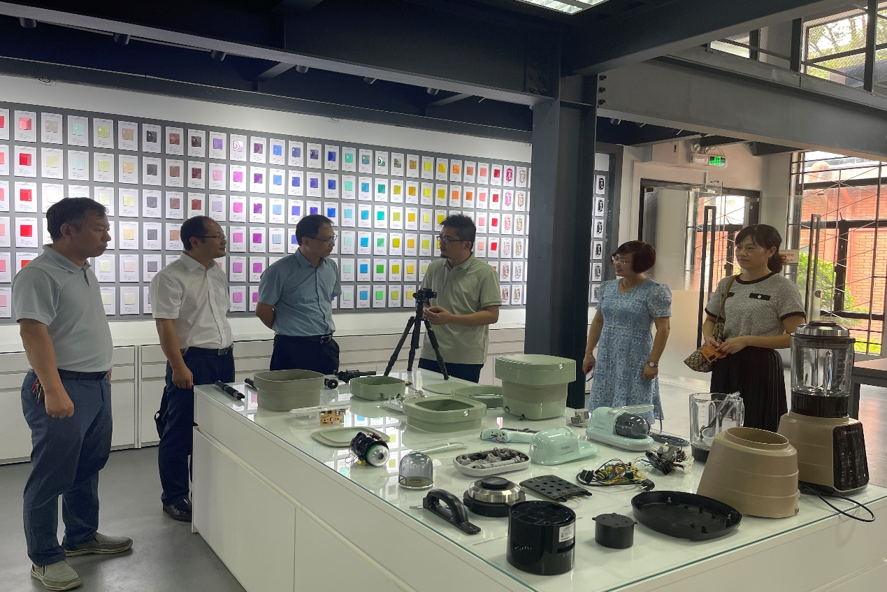 广西科技大学与广东轻工职业技术学院共建研究生联合培养基地揭牌暨导师聘任仪式-广西科技大学-经济与管理学院